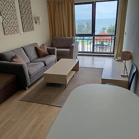 Byala Beach-b Apartman *